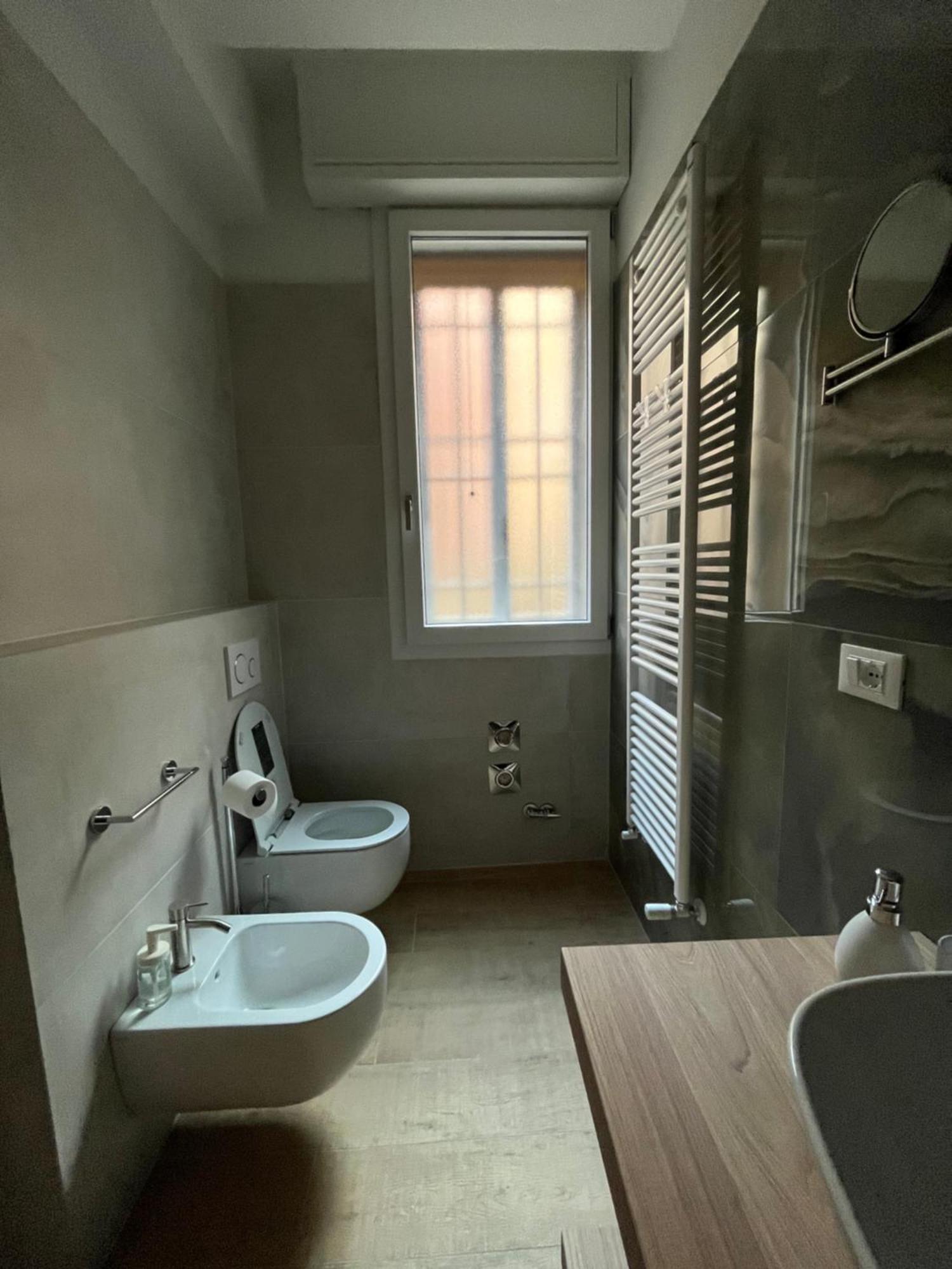 Calari Rooms - Affittacamere Boloňa Exteriér fotografie