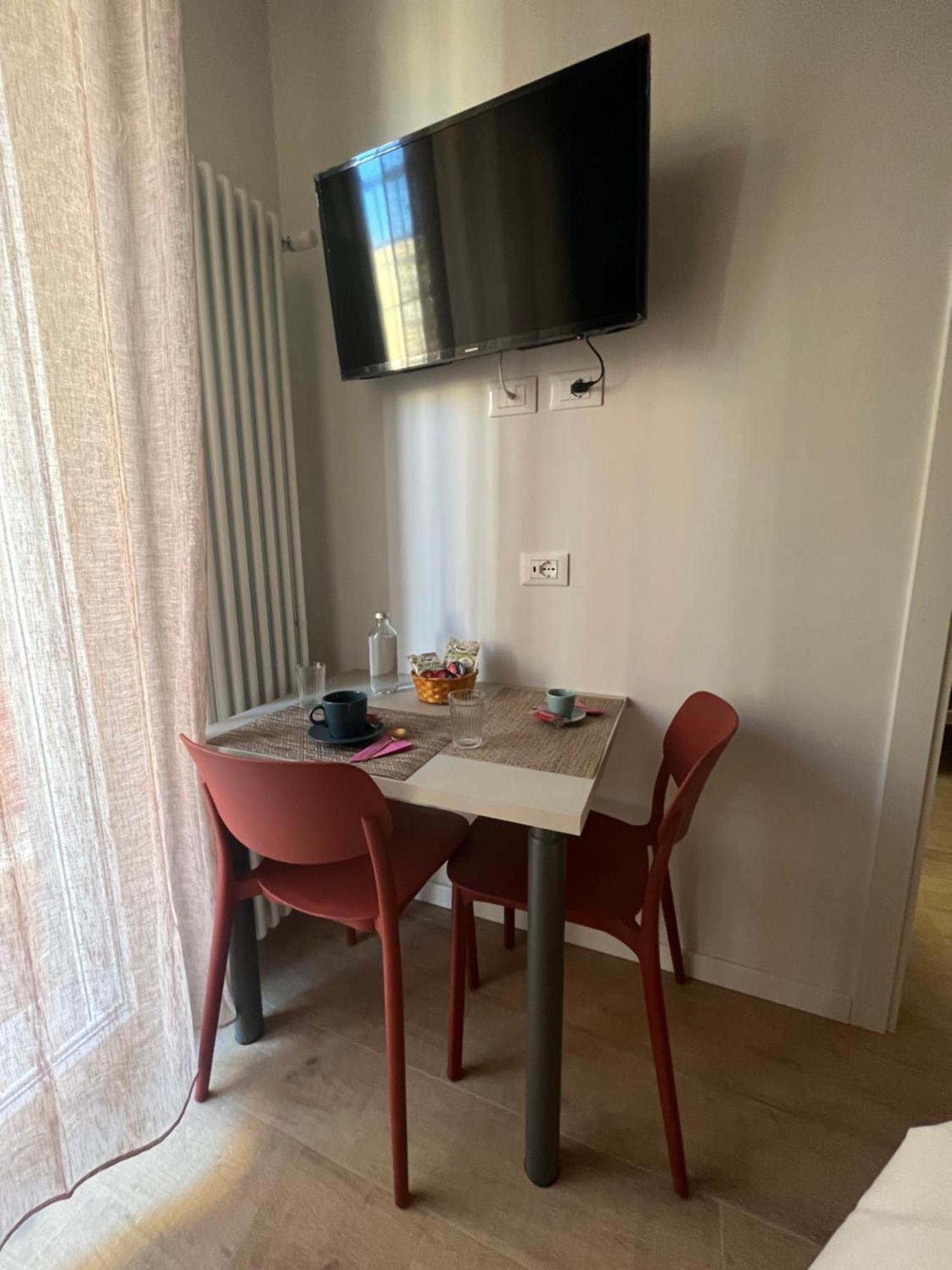 Calari Rooms - Affittacamere Boloňa Exteriér fotografie